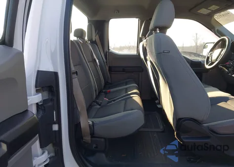 2016 Ford F-150 Xl z USA, uszkodzony, nr VIN 1FTEX1C80GKF38303